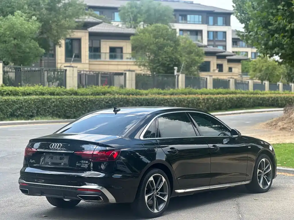 Audi A4L 2021 — фото 14