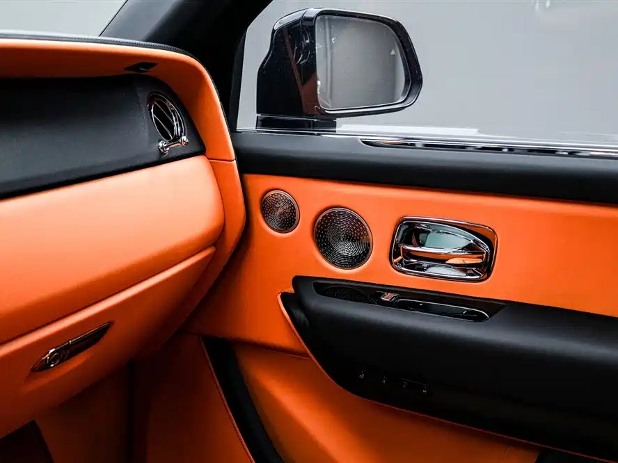 Rolls-Royce Cullinan 2021 — фото 21