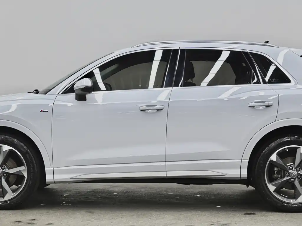 Audi Q3 2019 — фото 22