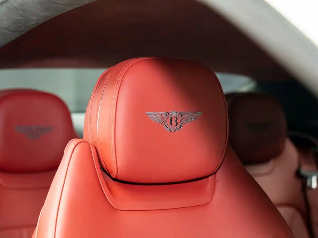 Bentley Continental 2021 — фото 16