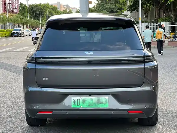 Li Auto L8 2023