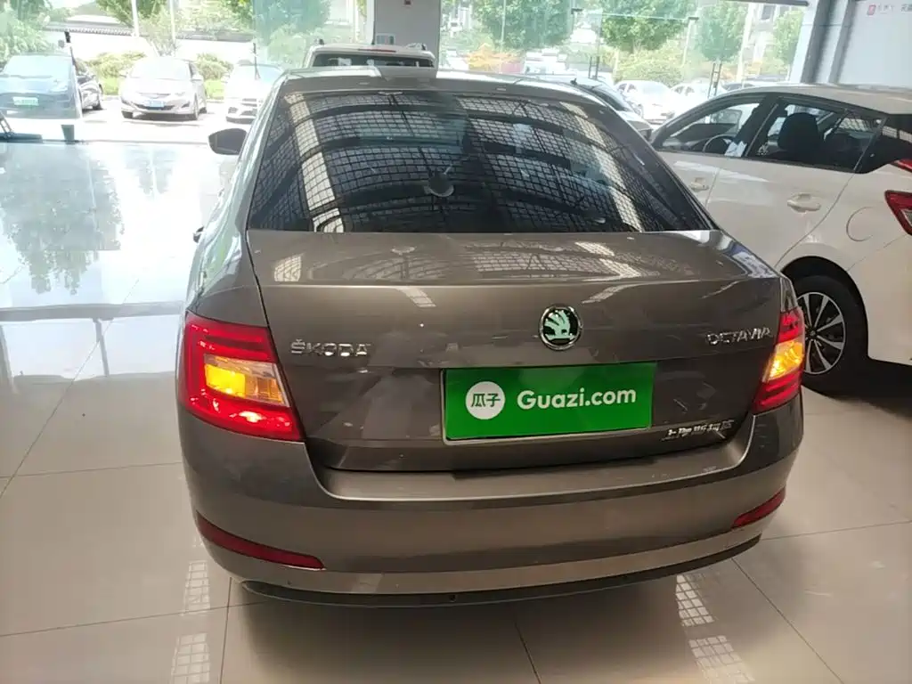 Skoda Octavia 2016 — фото 6