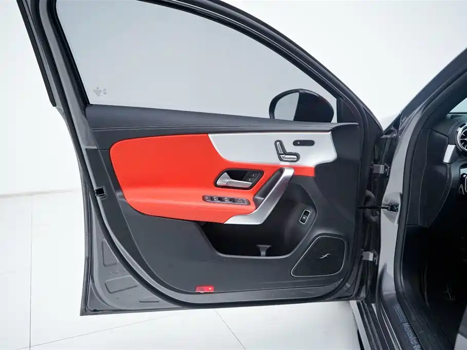 Mercedes-Benz A-Class AMG 2025 — фото 11
