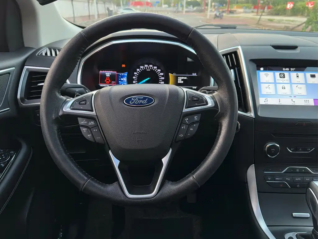 Ford Edge 2017 — фото 16