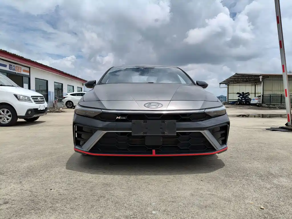 Hyundai Elantra 2024