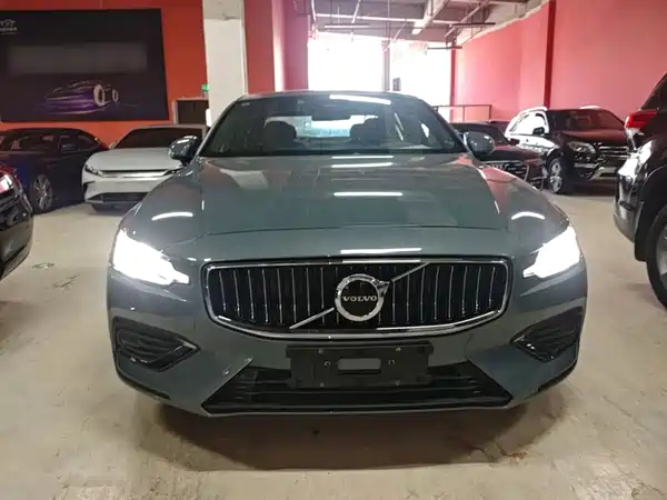Volvo S60 2024