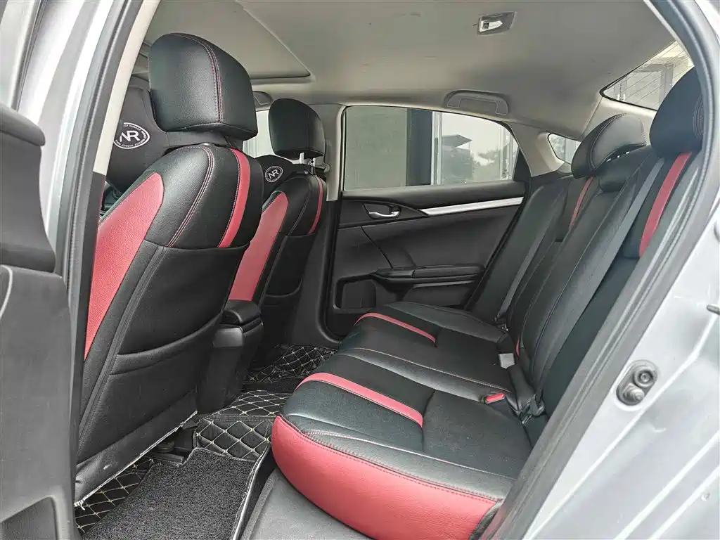 Honda Civic 2019 — фото 14