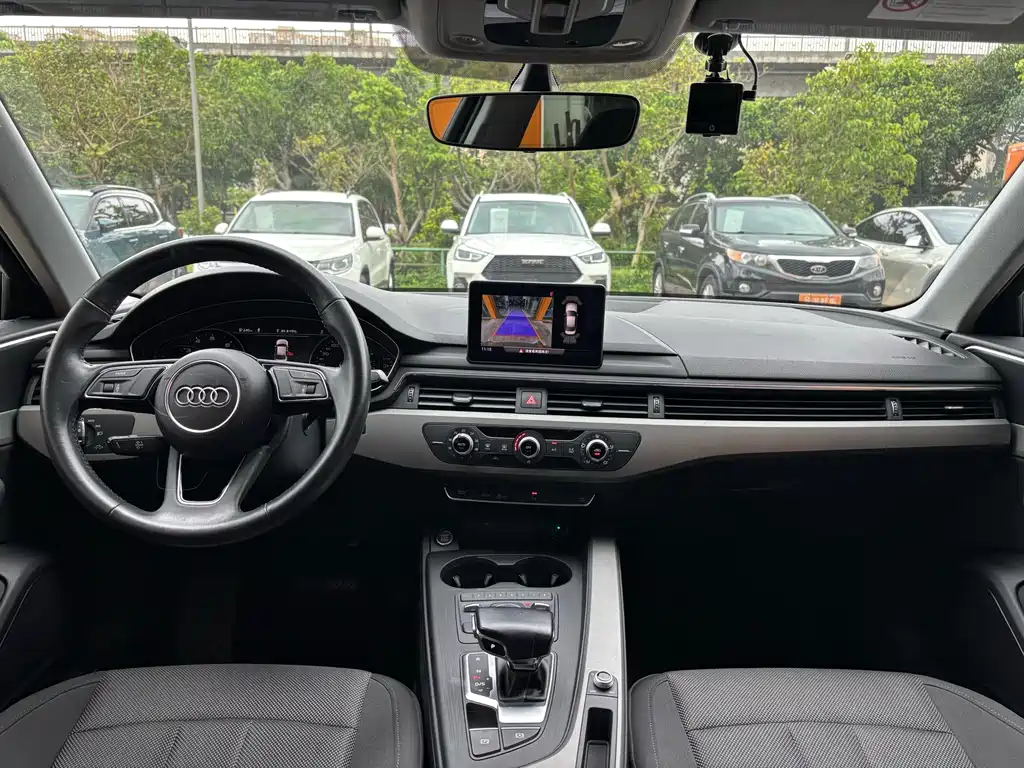 Audi A4L 2018 — фото 14