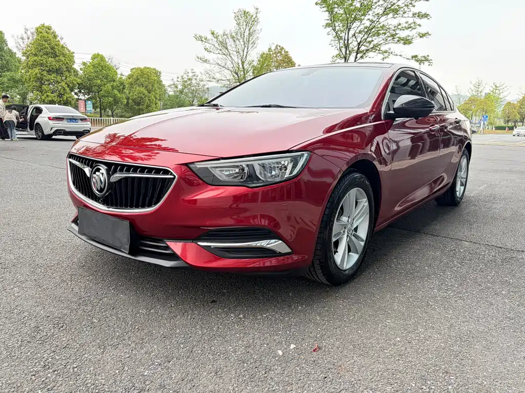 Buick Regal 2019 — фото 1