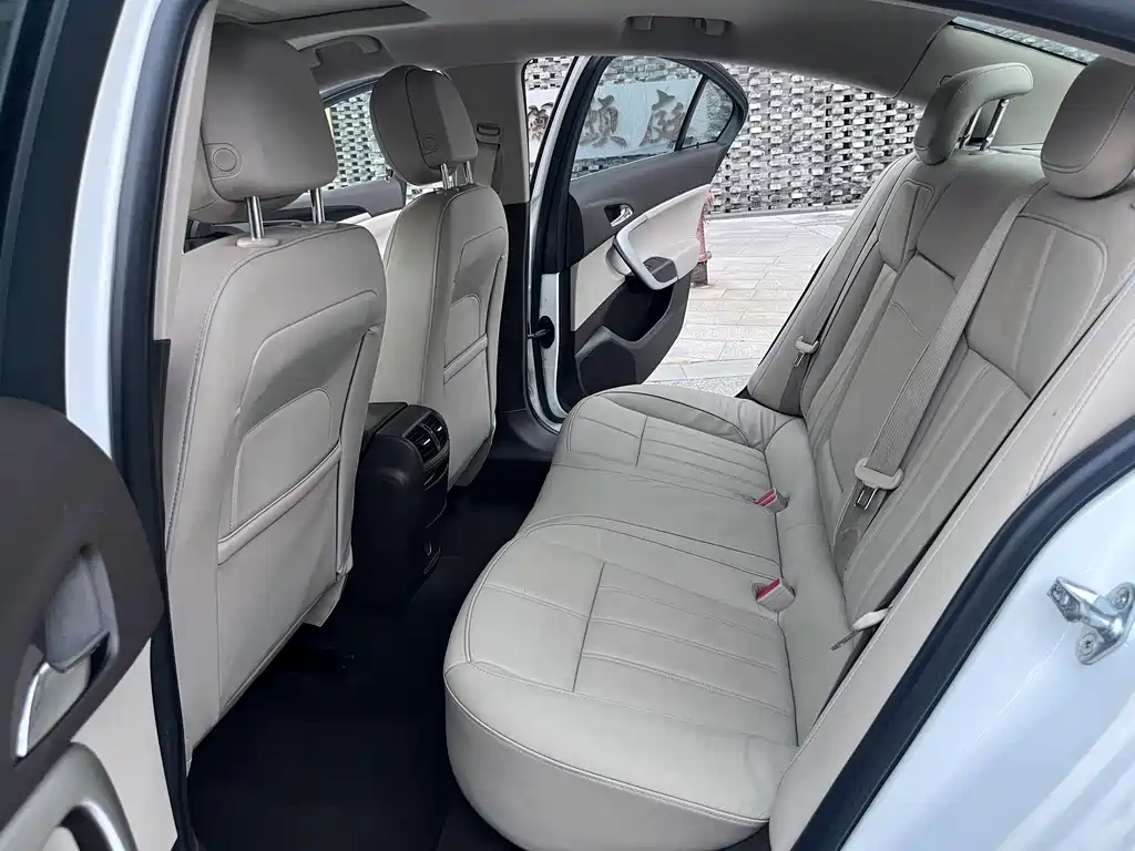 Buick Regal 2014 — фото 18