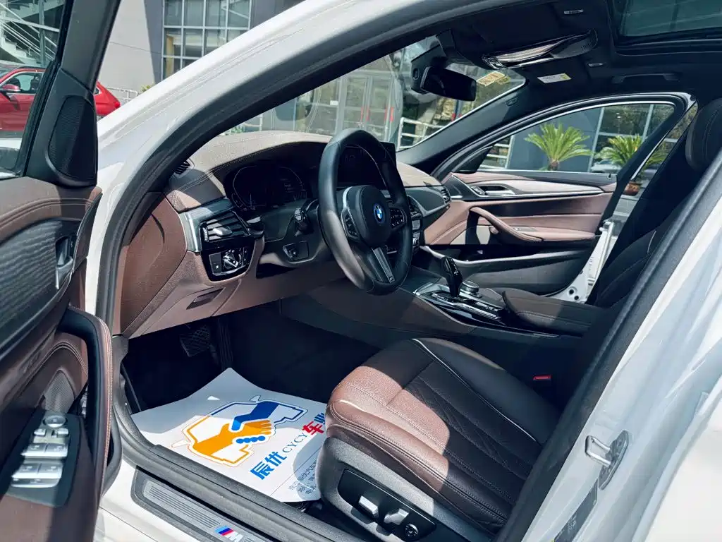 BMW 5 Series New Energy 2021 — фото 11