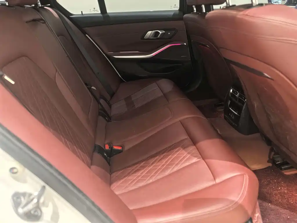 BMW 3 Series 2023 — фото 10