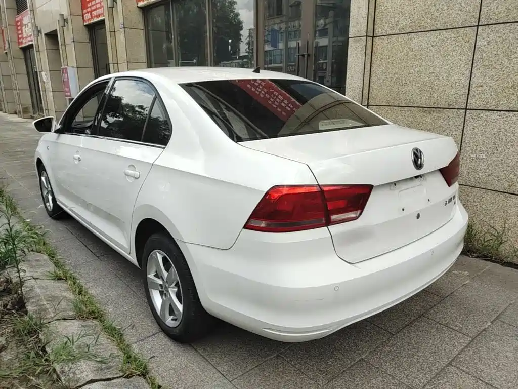 Volkswagen Santana 2014