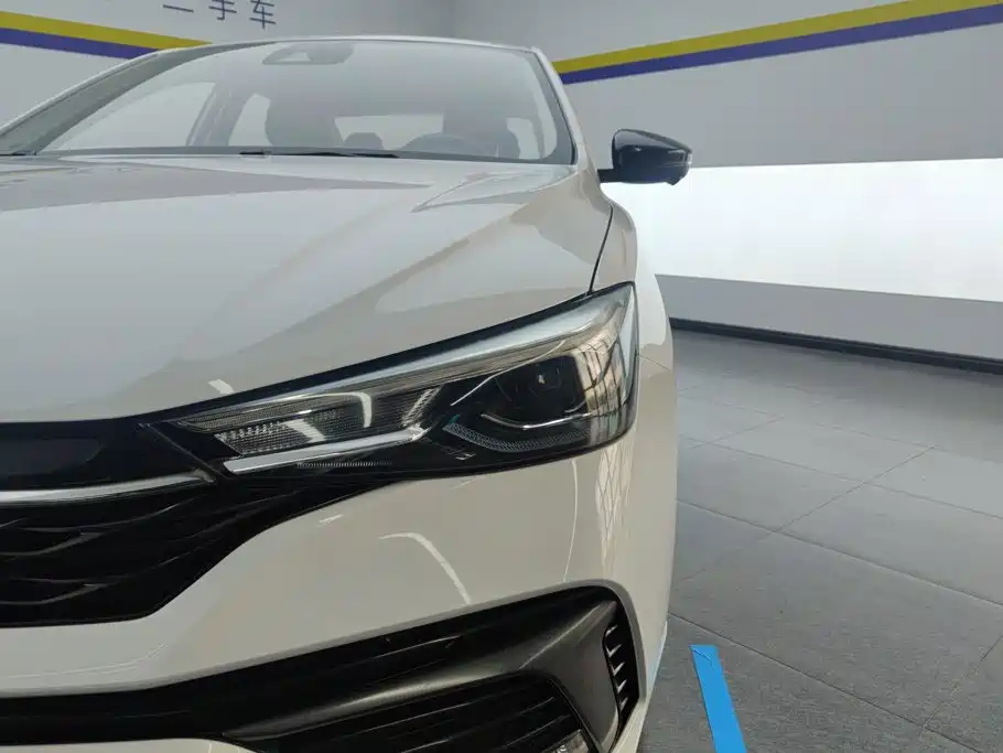 Roewe i5 2021