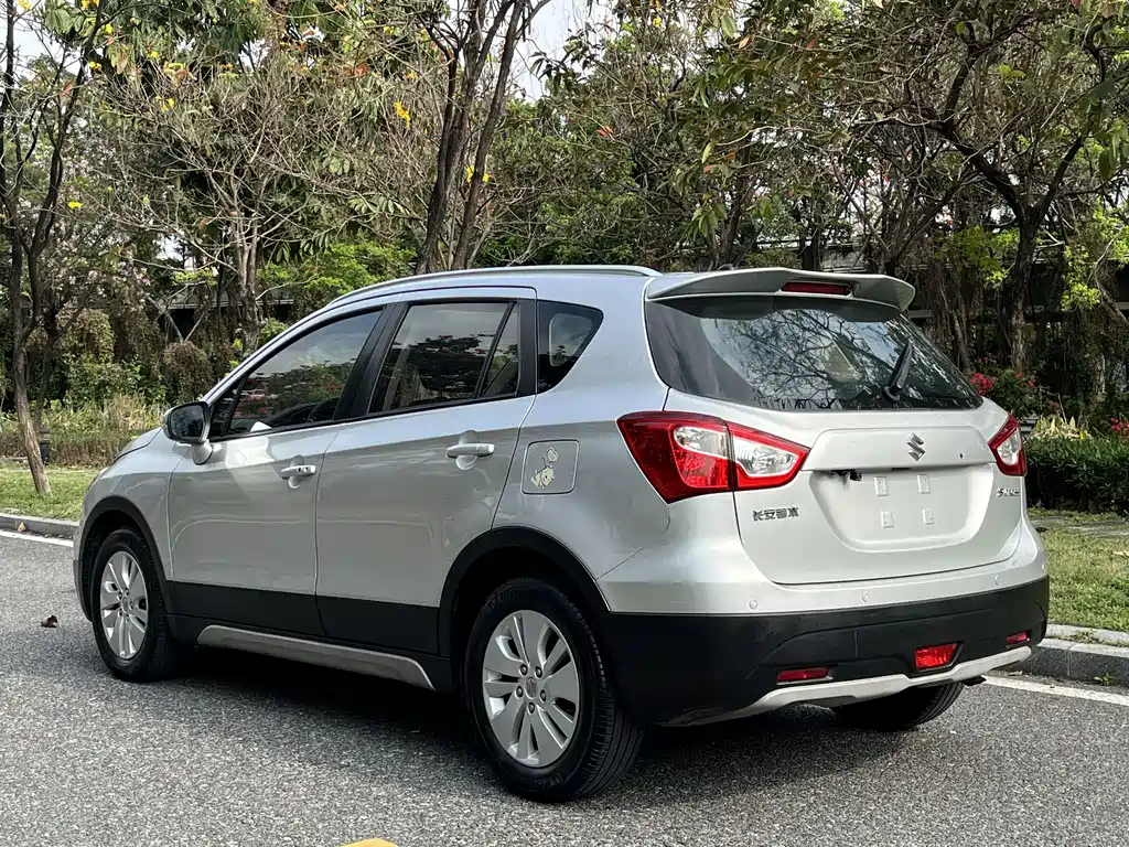 Suzuki S-Cross 2016 — фото 12