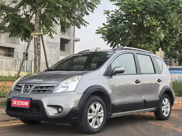 Nissan Livina 2010