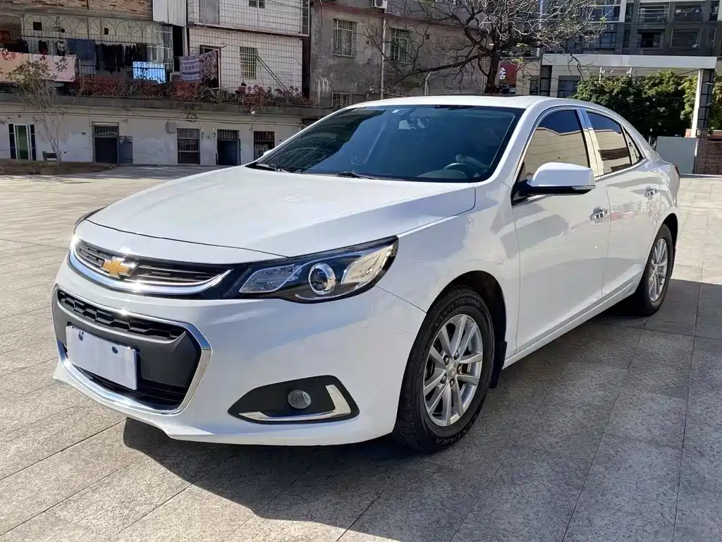 Chevrolet Malibu 2018 — фото 1