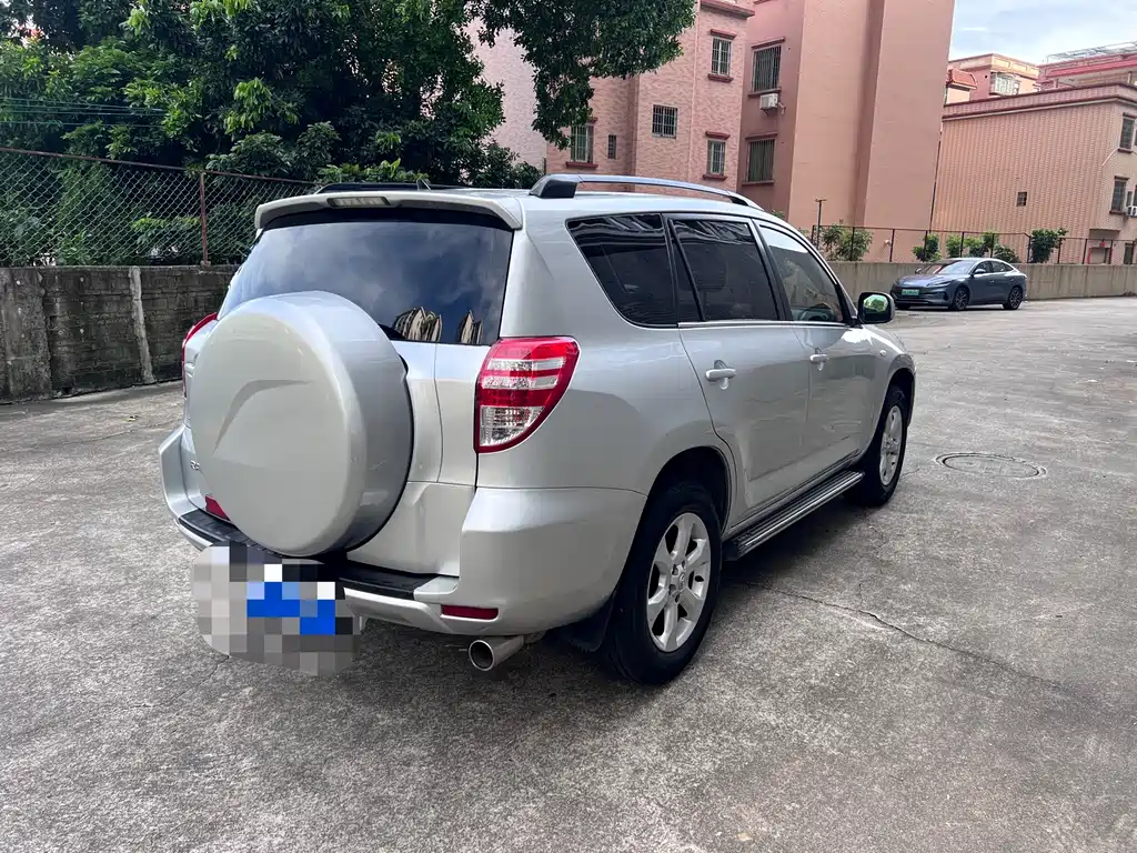 Toyota RAV4 2012