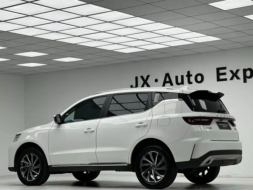 Geely Vision X6 2022