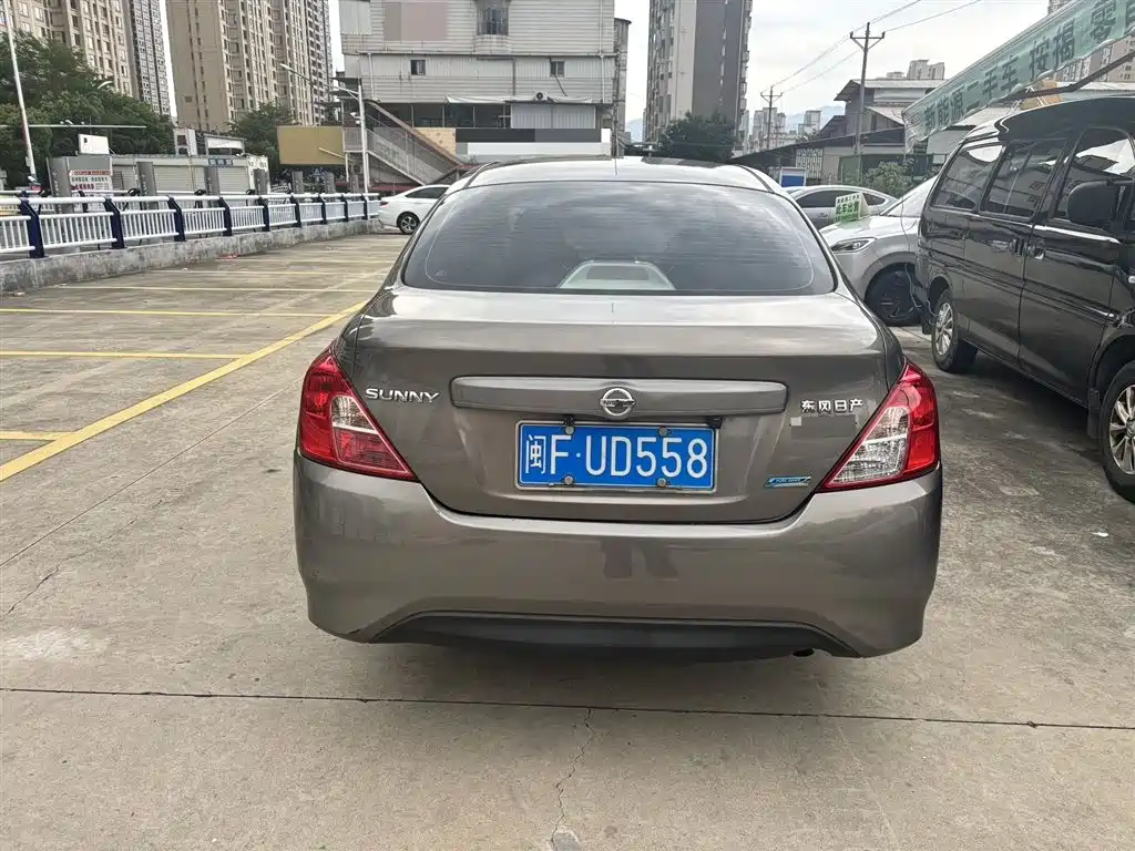 Nissan Sunny 2017 — фото 4