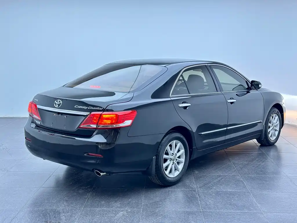 Toyota Camry 2014 — фото 15