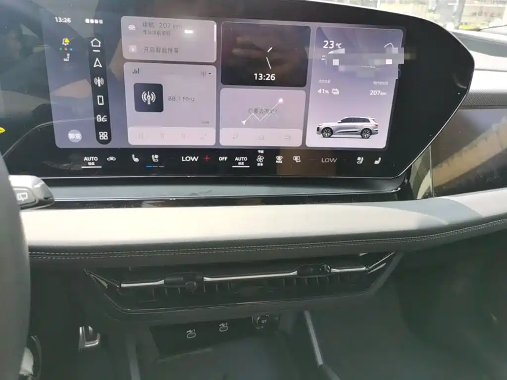 Audi Q6L e-tron 2025 — фото 20