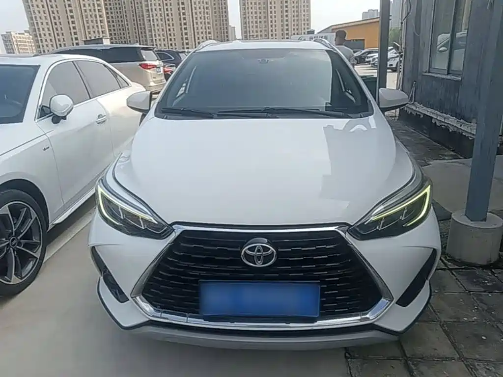 Toyota Yaris L 2021 — фото 3