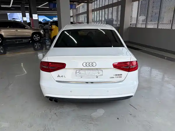 Audi A4L 2014
