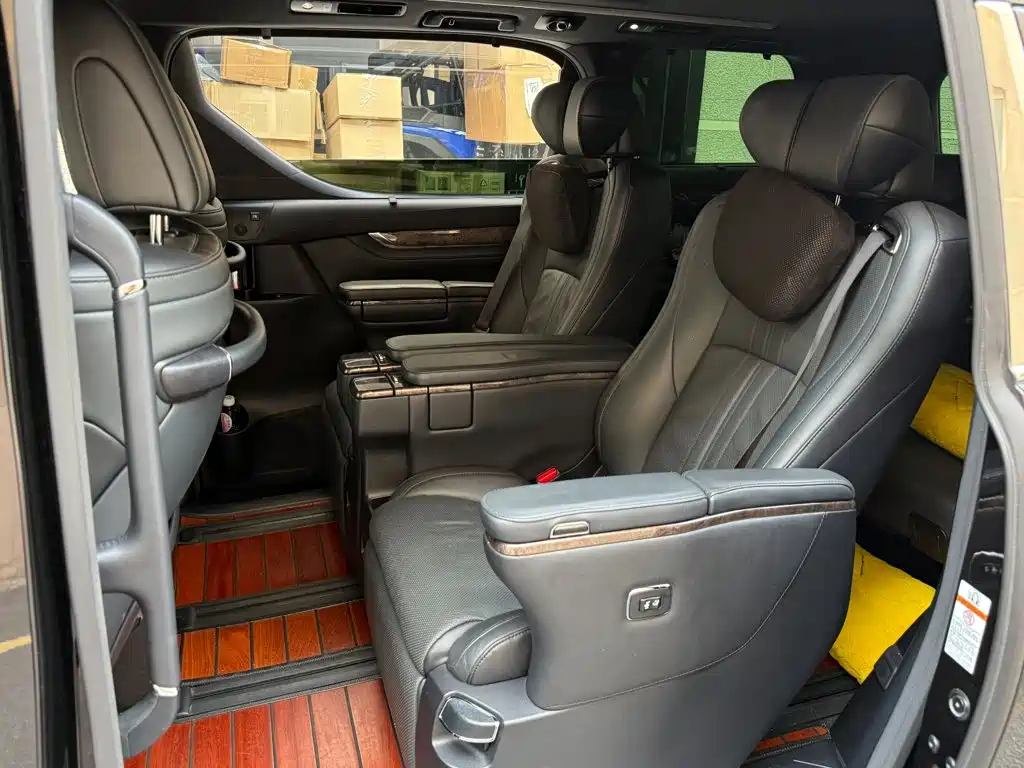 Toyota Vellfire 2019 — фото 7