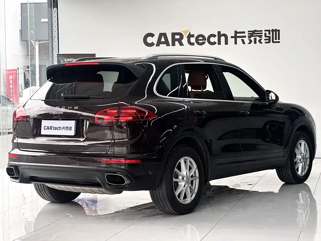 Porsche Cayenne 2015 — фото 8