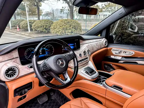 Mercedes-Benz Vito 2023