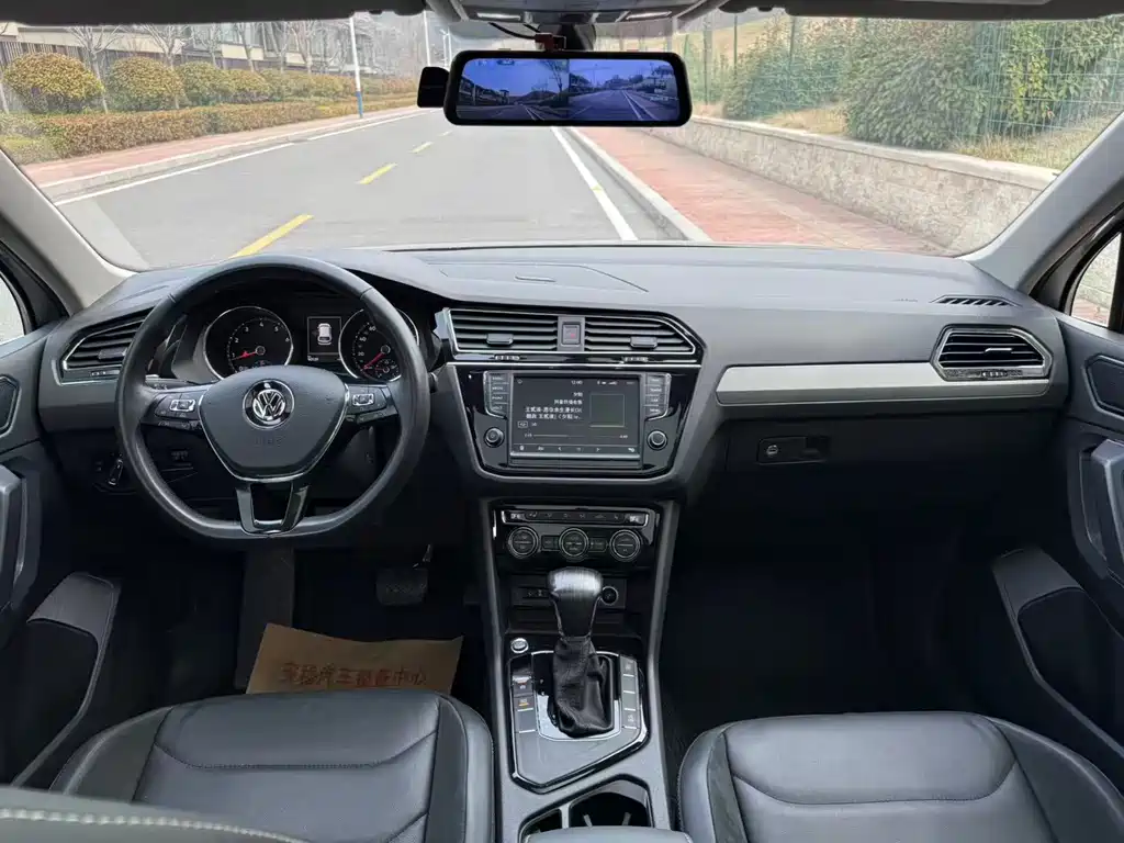 Volkswagen Tiguan L 2018 — фото 9