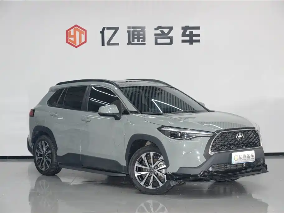 Toyota Corolla Cross 2022 — фото 3
