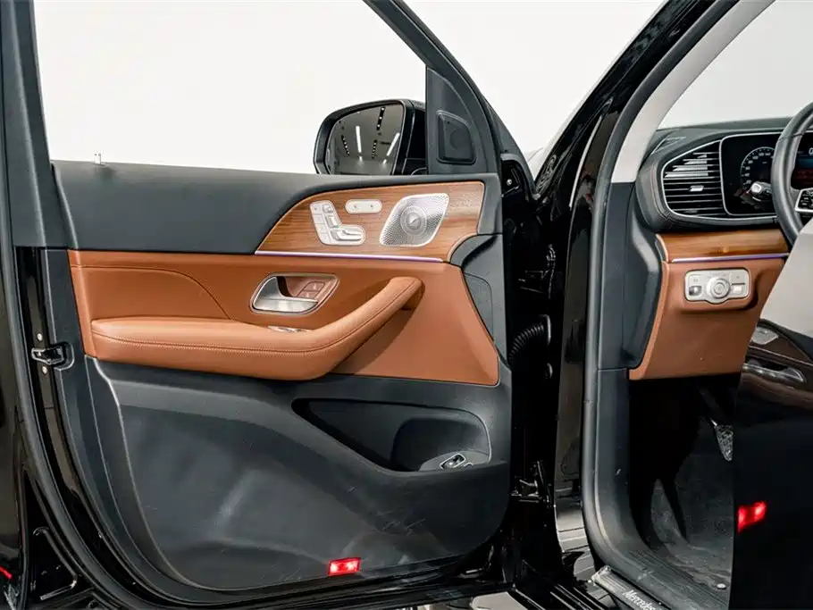 Mercedes-Benz GLE New Energy 2024 — фото 18