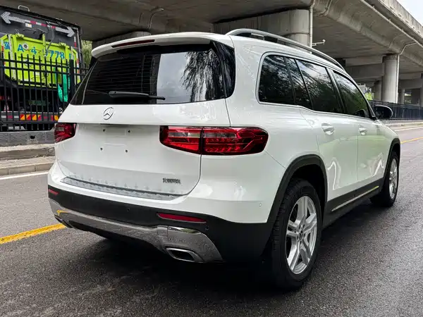 Mercedes-Benz GLB 2021