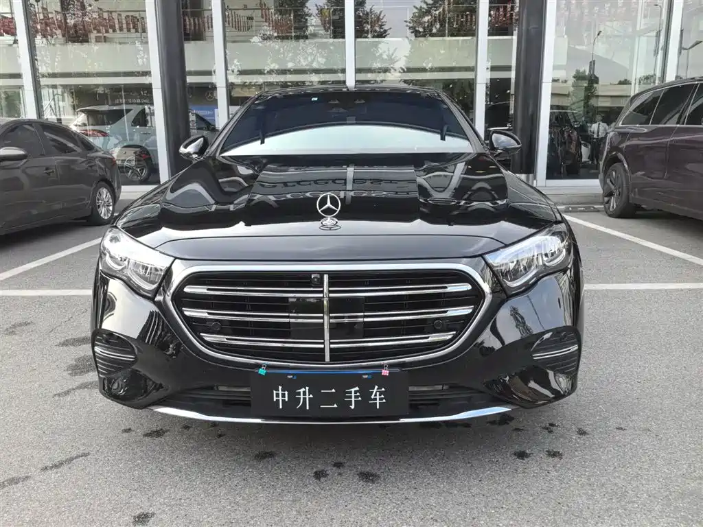 Mercedes-Benz E-Class 2024