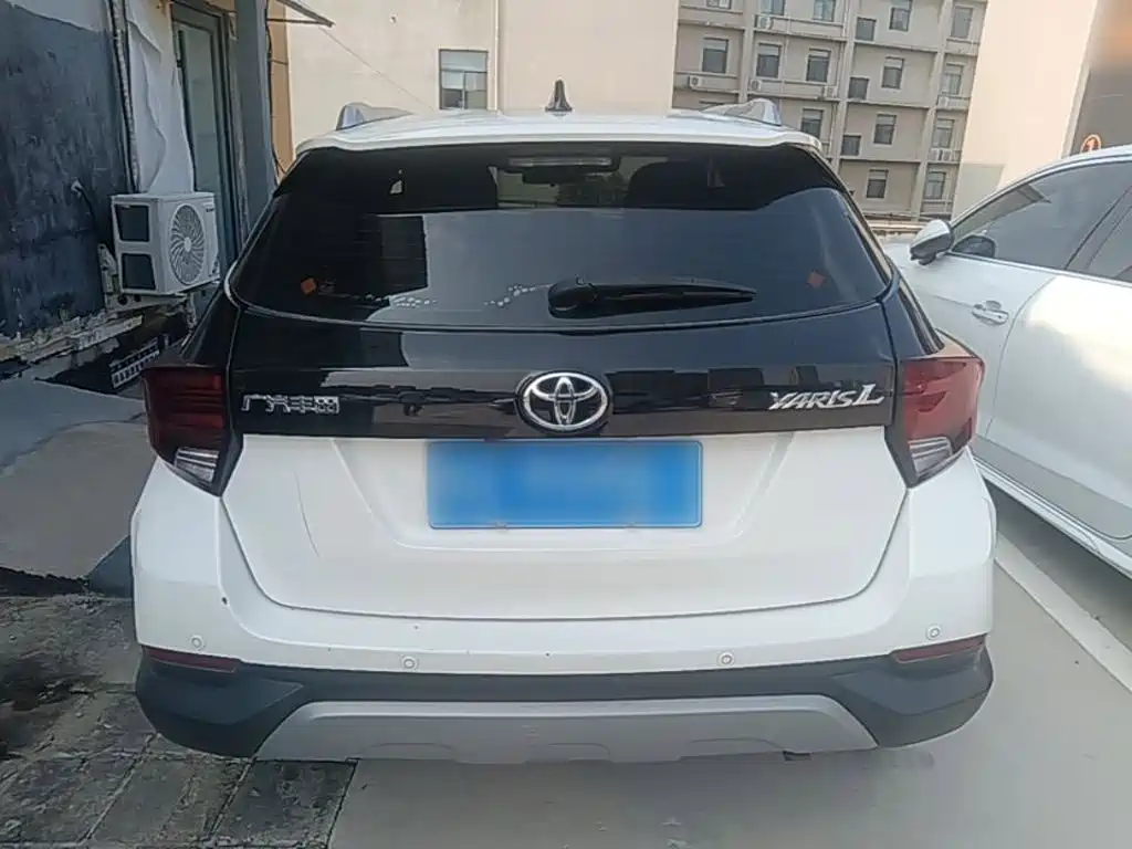 Toyota Yaris L 2021 — фото 6