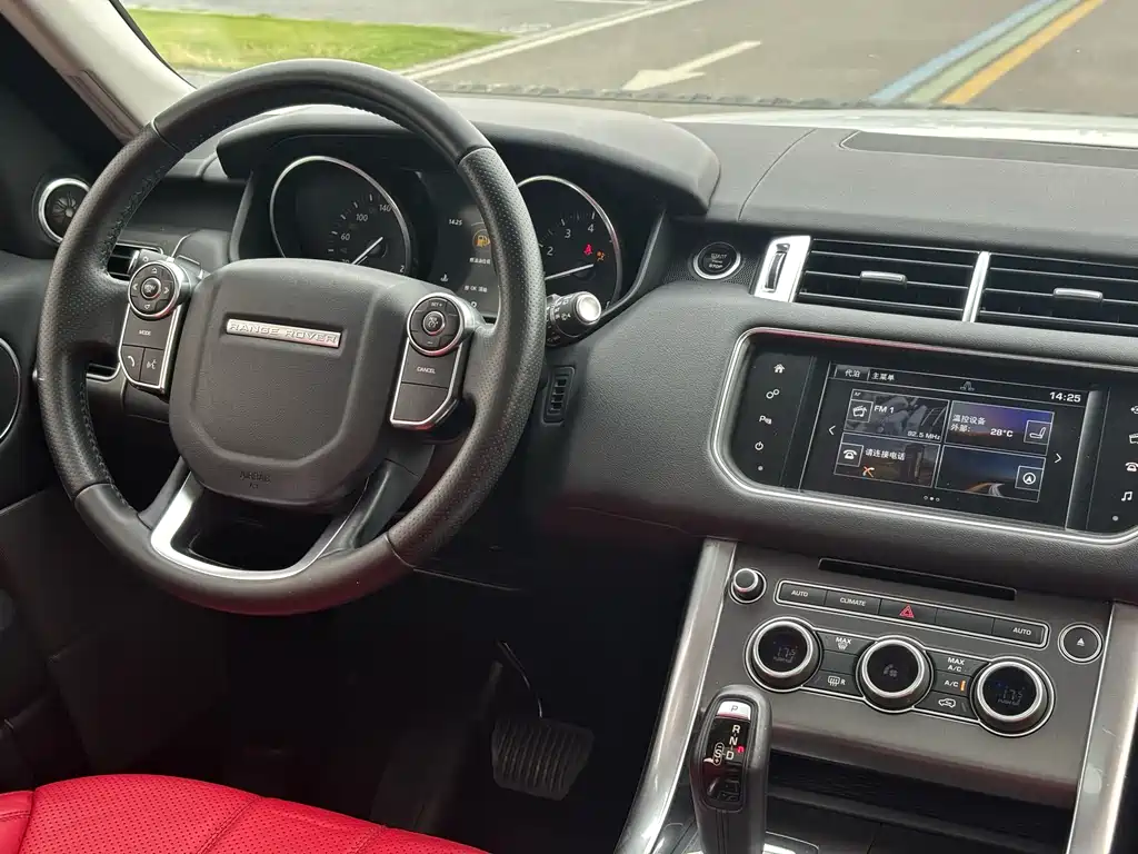 Land Rover Range Rover Sport 2017 — фото 16