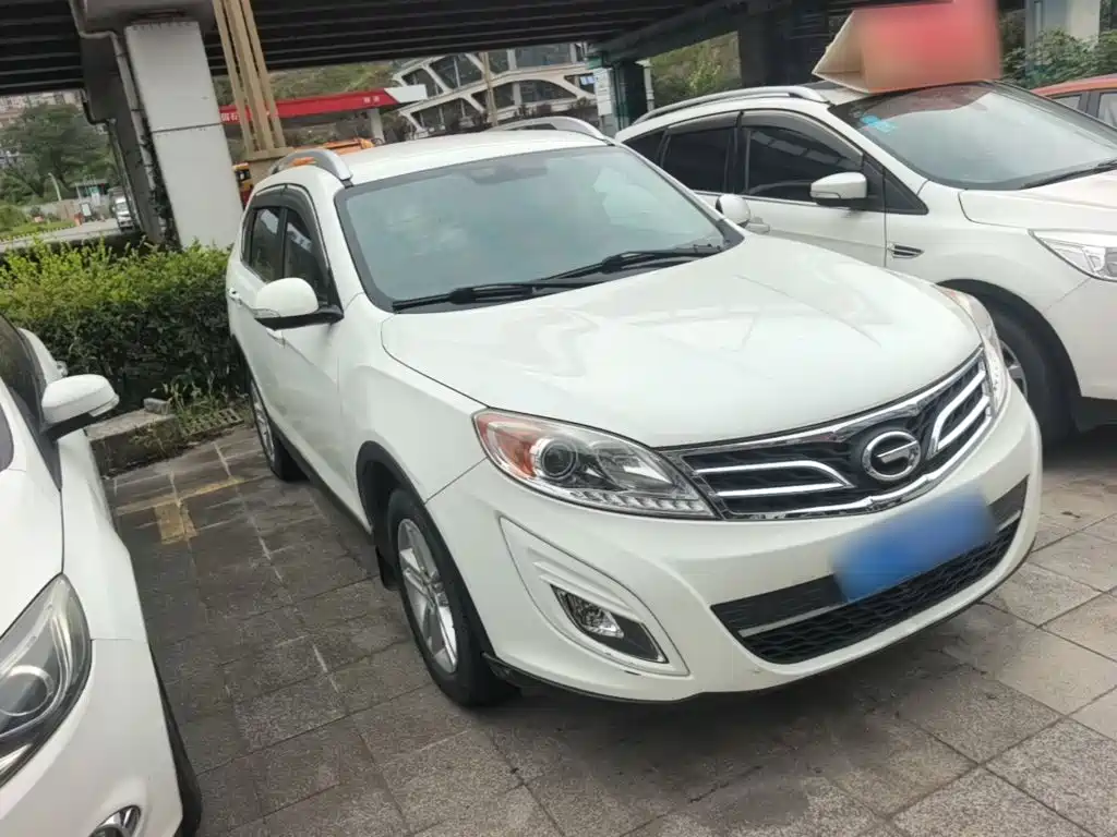 GAC Trumpchi GS5 2015 — фото 4