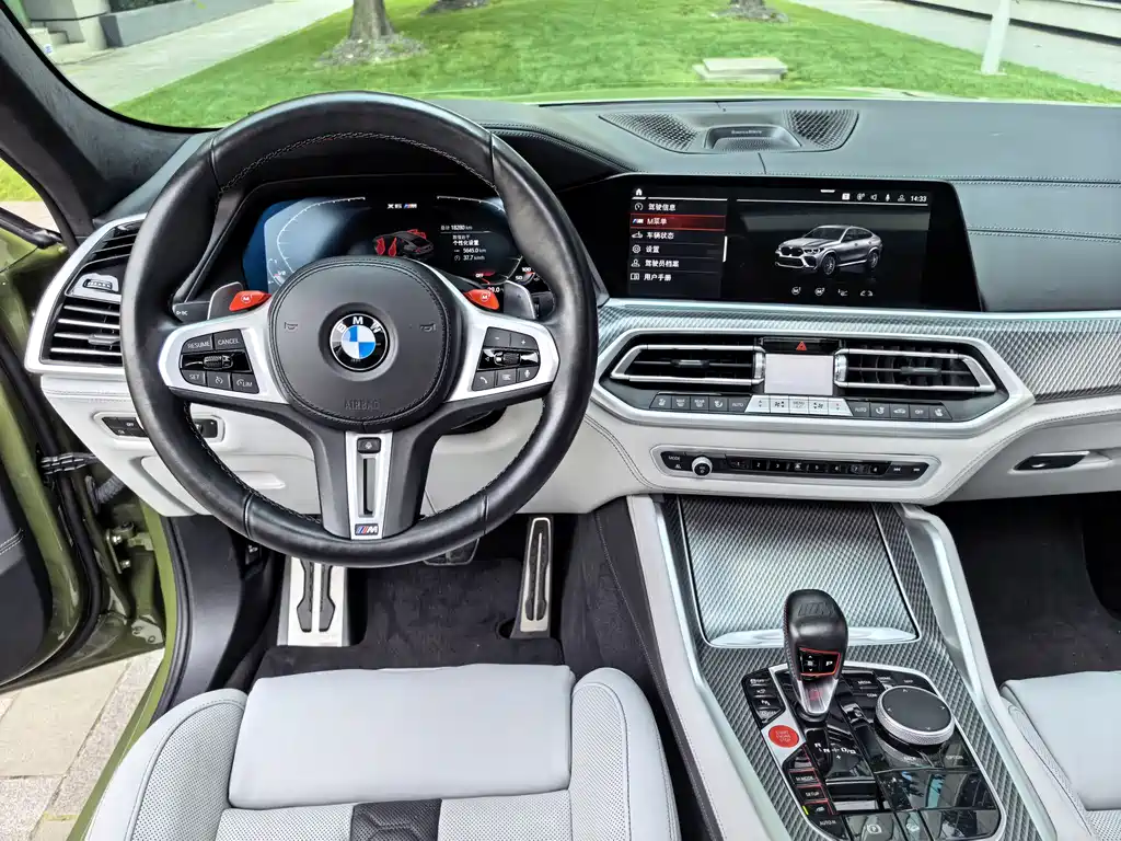 BMW X6 M 2022 — фото 16