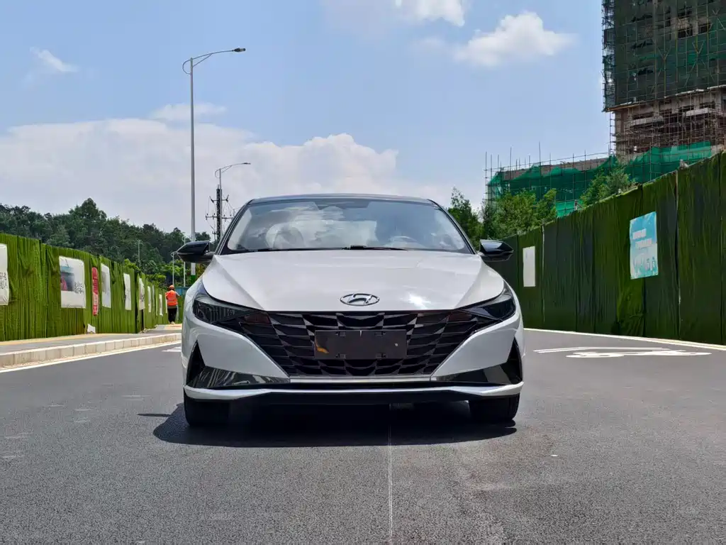 Hyundai Elantra 2020