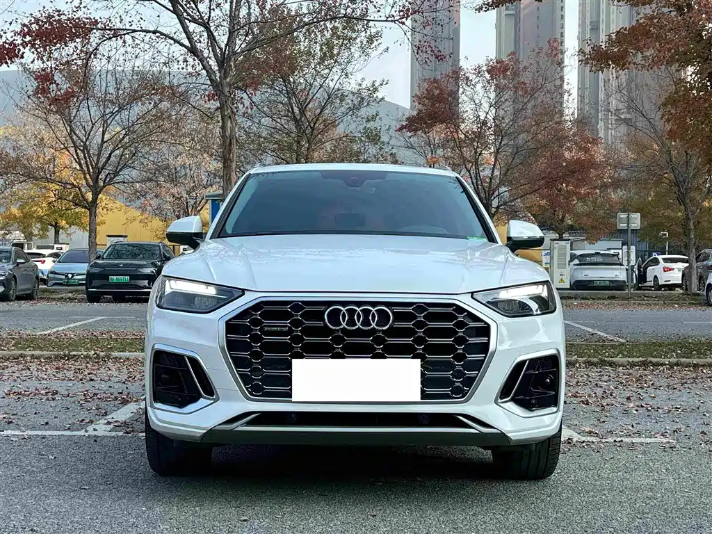 Audi Q5L 2022 — фото 8