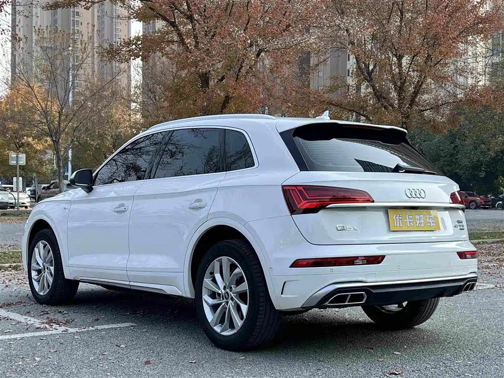 Audi Q5L 2022