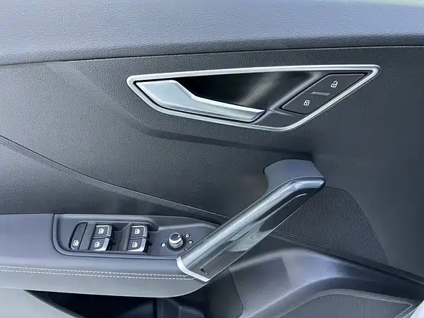 Audi Q2L 2023