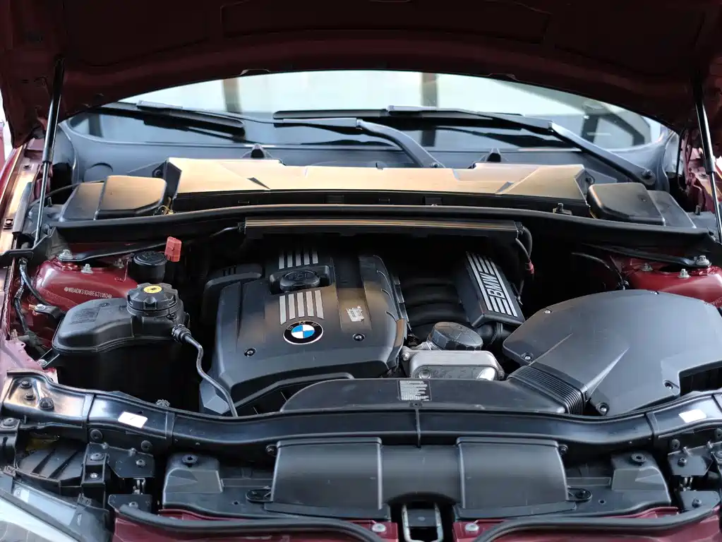 BMW 3 Series 2011 — фото 60