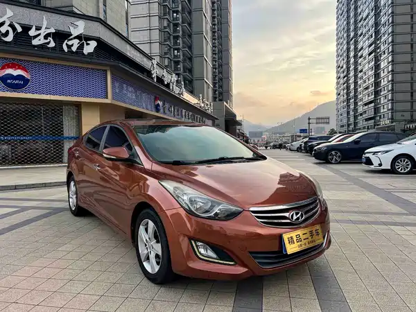 Hyundai Elantra Langdong 2013