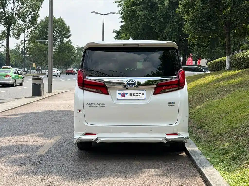 Toyota Alphard 2020 — фото 5