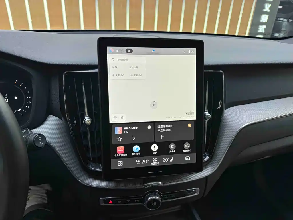 Volvo XC60 2025 — фото 13