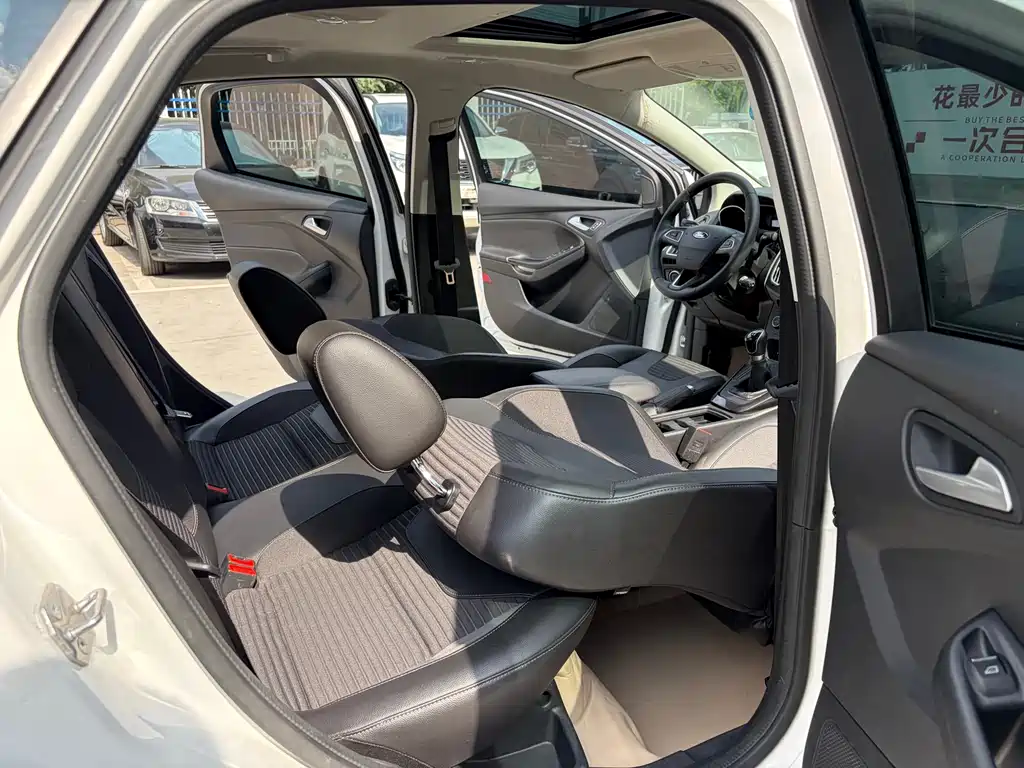 Ford Focus 2016
