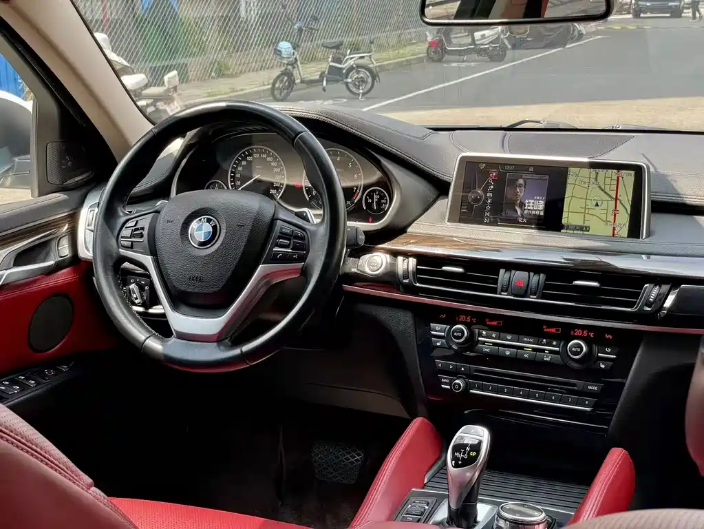 BMW X6 2015 — фото 10